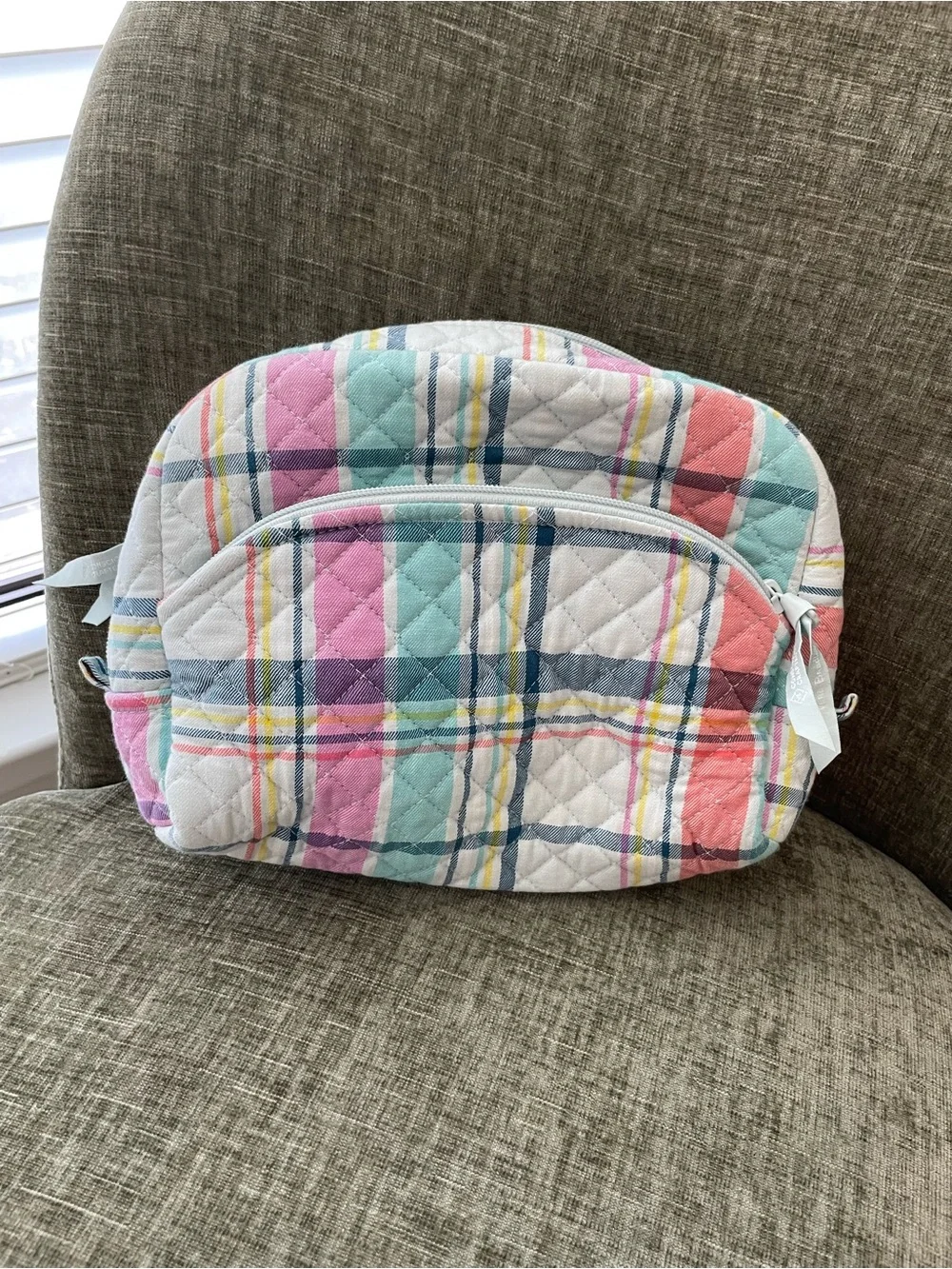 LIKE NEW Vera Bradley Pastel Plaid Large Travel Cosmetic Bag - Pink, Mint, Coral